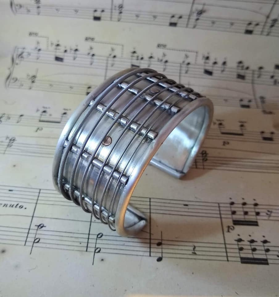 SILVER BRACELET - GUITAR